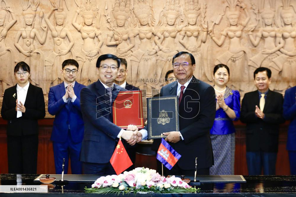CAMBODIA-PHNOM PENH-LMC SPECIAL FUND-SIGNING CEREMONY
