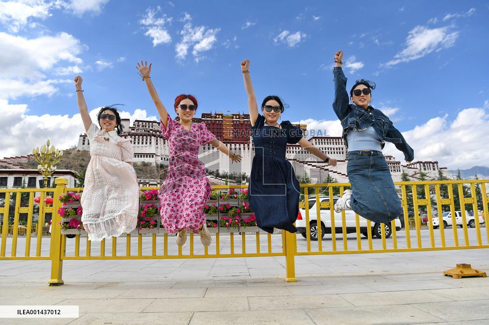 (InTibet)CHINA-TIBET-LHASA-TOURISM (CN)