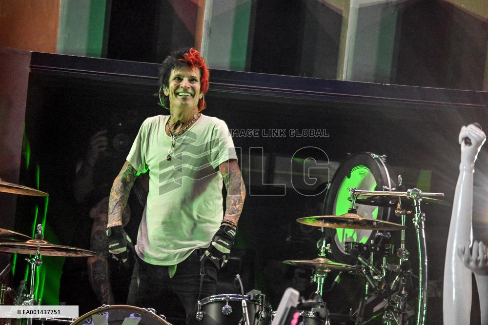 Hellfest Festival Machine Gun Kelly