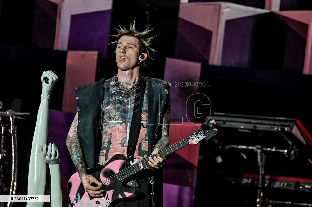 Hellfest Festival Machine Gun Kelly