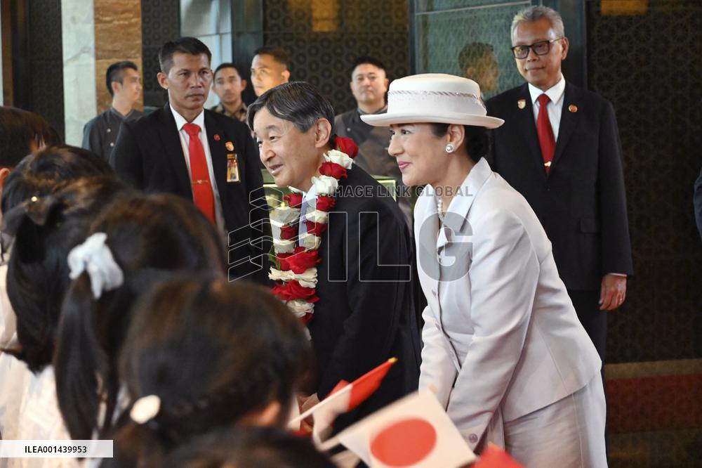 Japan emperor, empress arrive in Indonesia