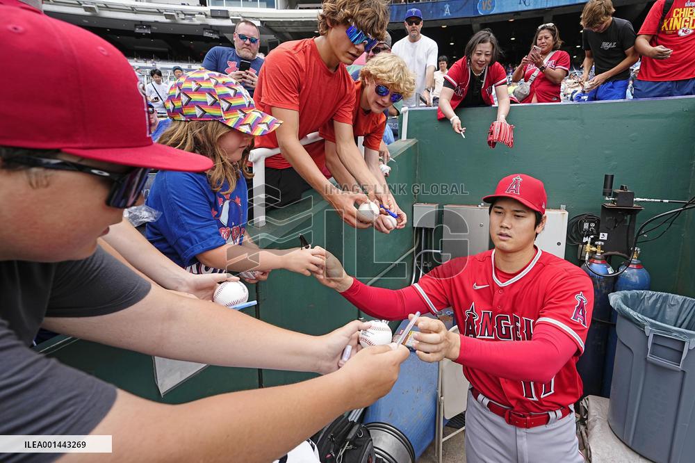 Baseball: Angels vs. Royals