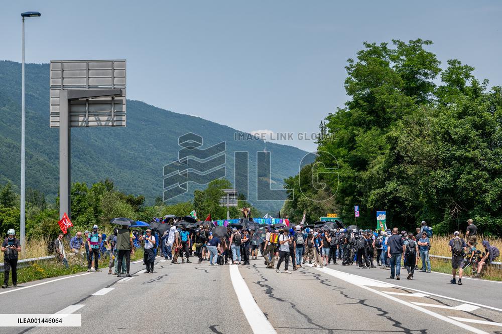 Protest Against The Lyon-Turin Line - Saint-Jean-de-Maurienne