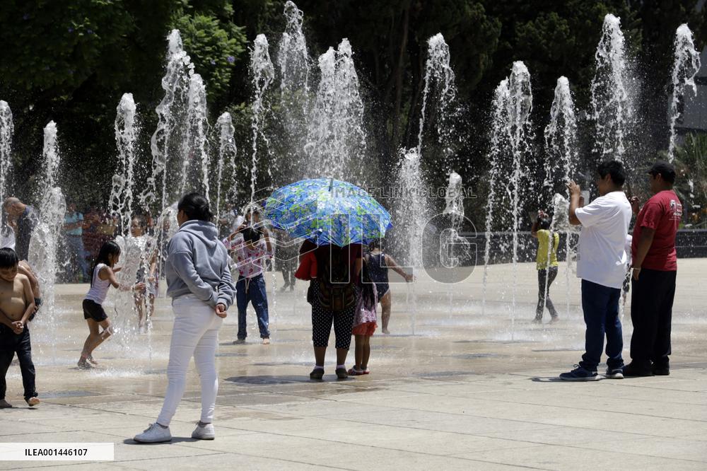 Heatwave Sweeps Across Mexico
