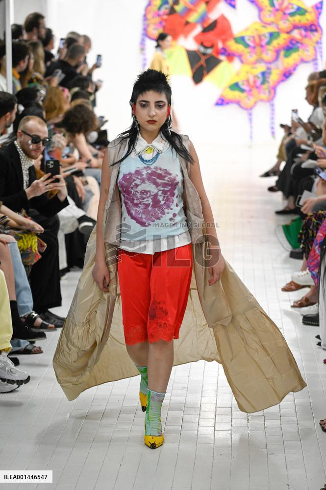 MFW - Simon Crackers Runway