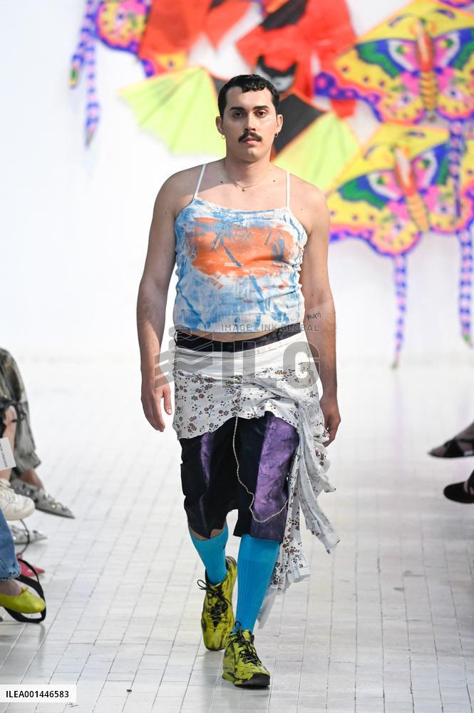 MFW - Simon Crackers Runway