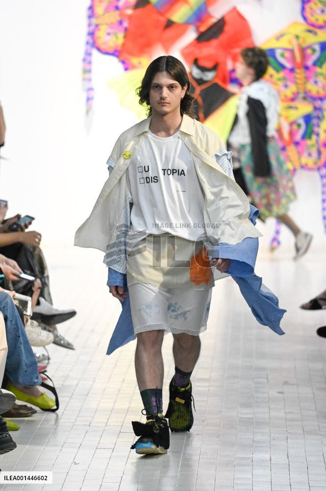 MFW - Simon Crackers Runway