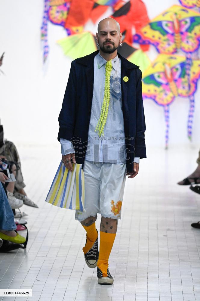 MFW - Simon Crackers Runway