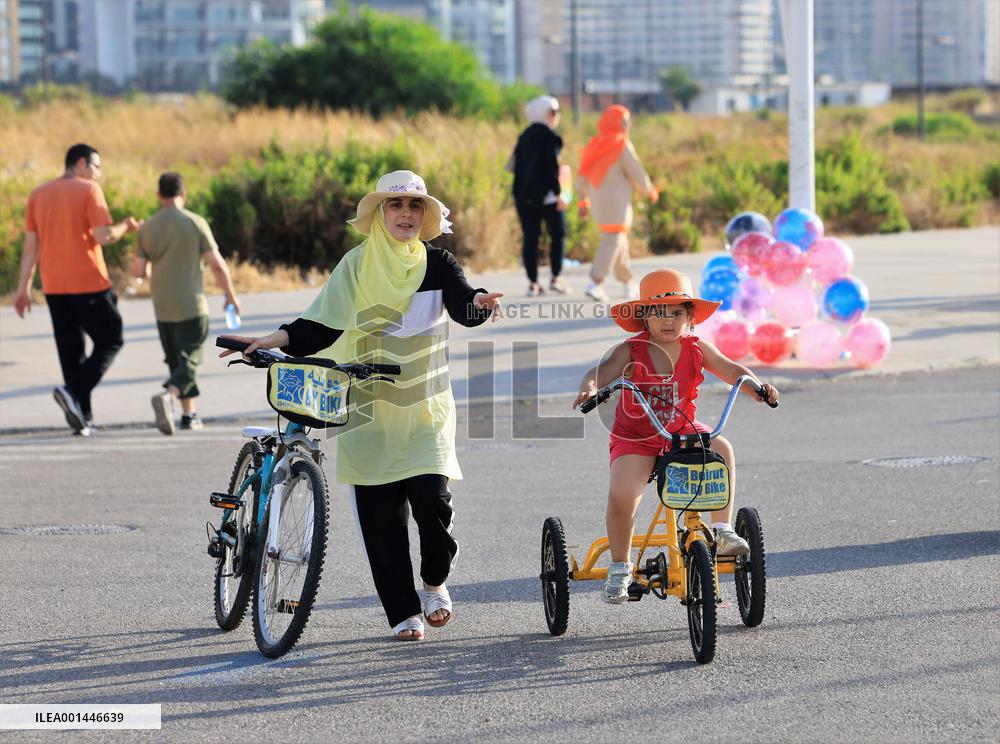 LEBANON-BEIRUT-DAILY LIFE-BIKE RIDING
