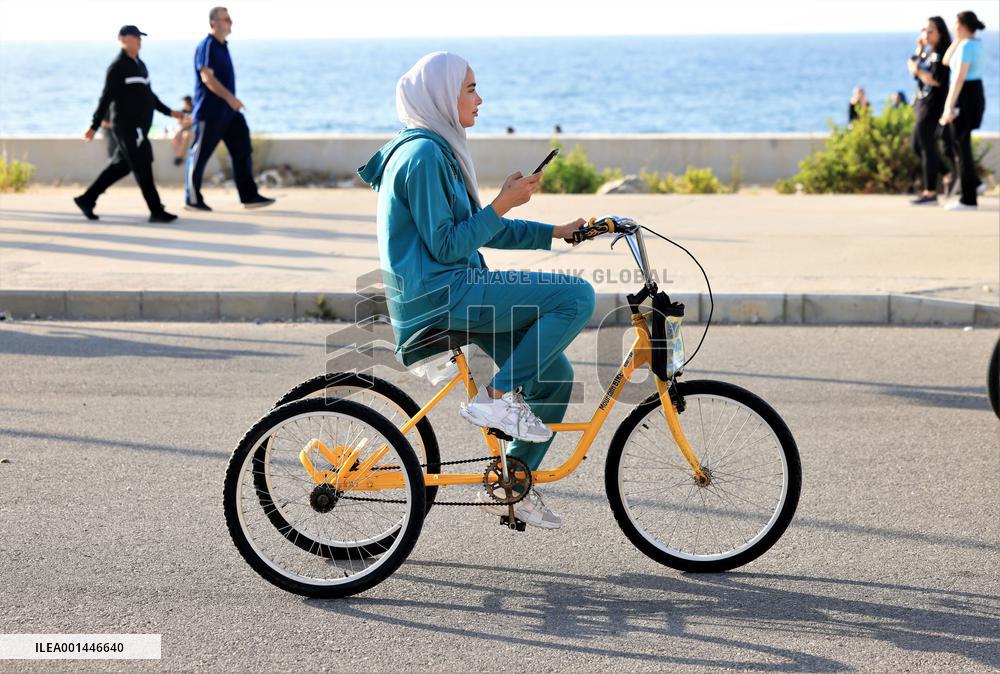 LEBANON-BEIRUT-DAILY LIFE-BIKE RIDING