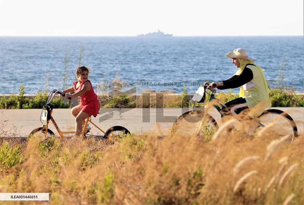 LEBANON-BEIRUT-DAILY LIFE-BIKE RIDING