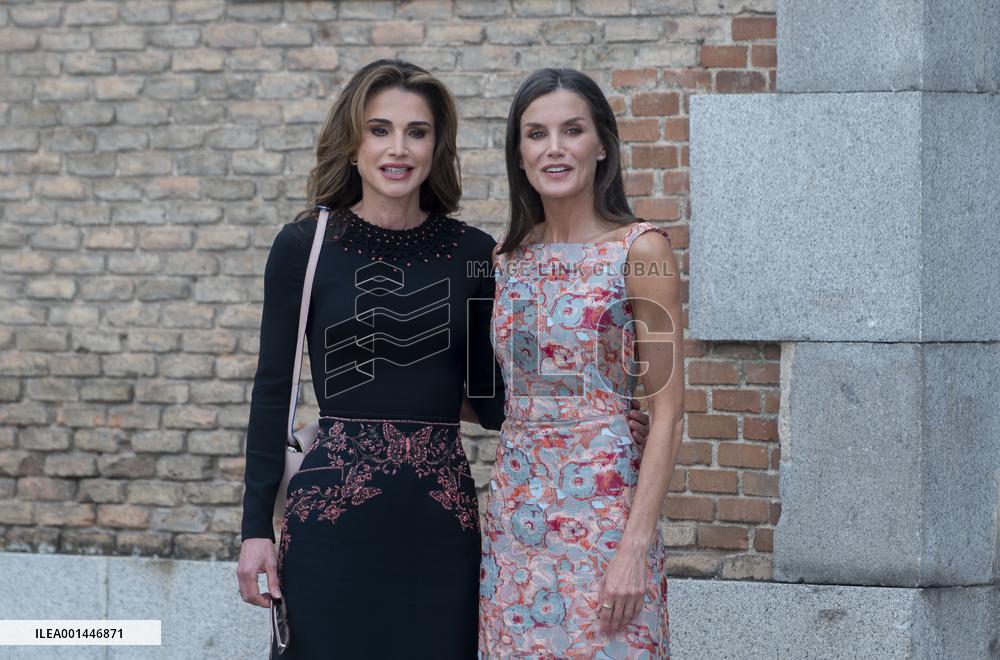 Queen Letizia And Queen Rania Visits A School - Madrid