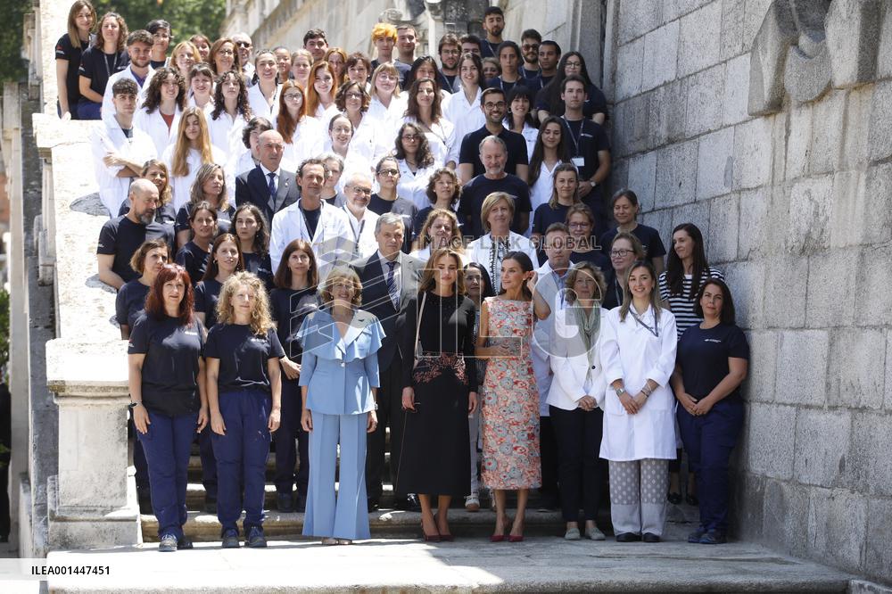 Queen Rania And Queen Letizia Visit Heraitge Restoration Workshop - Madrid