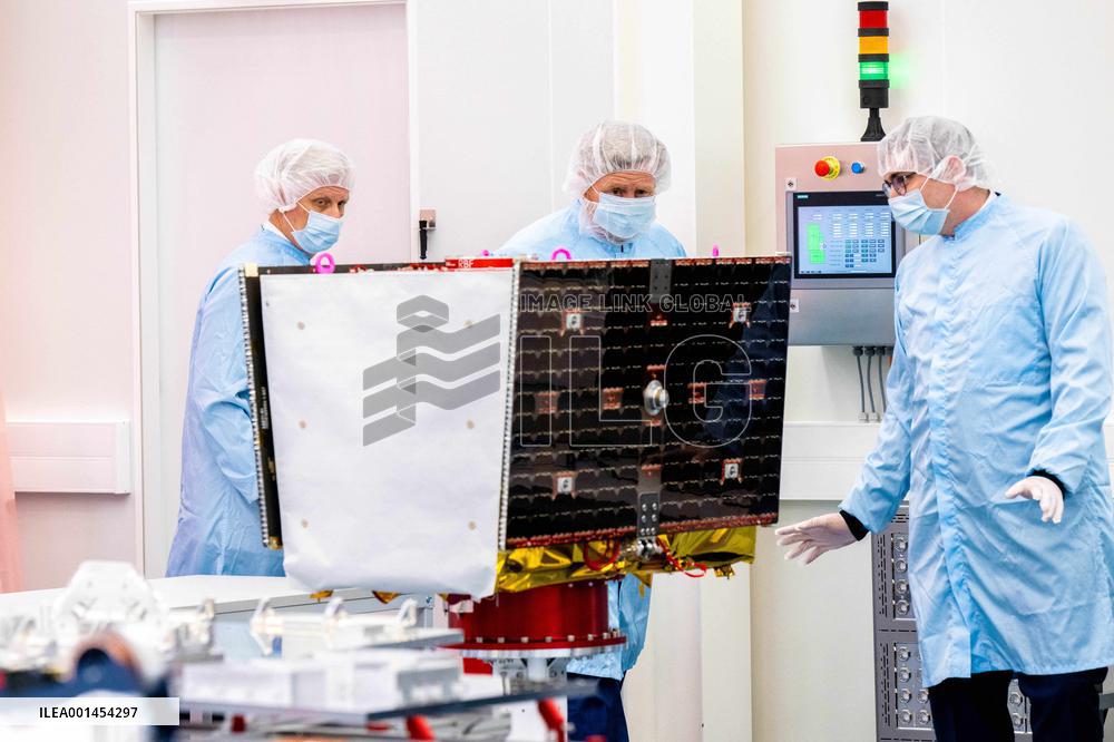 Royals Visit To Aero Space Lab - Mont-Saint-Guibert