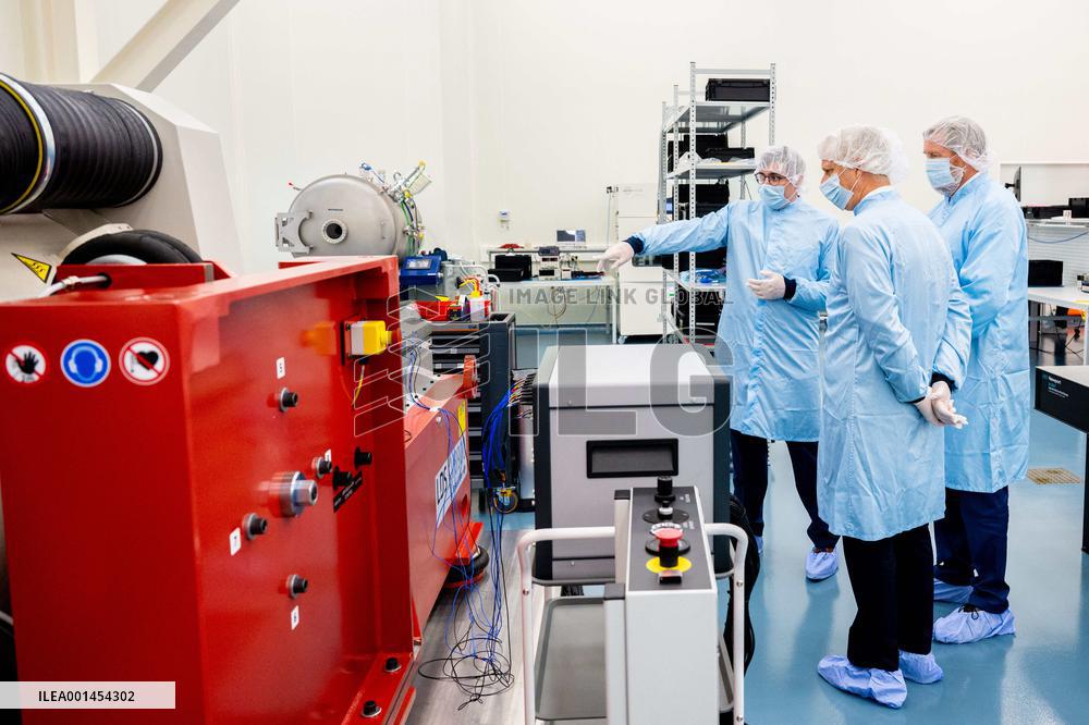 Royals Visit To Aero Space Lab - Mont-Saint-Guibert