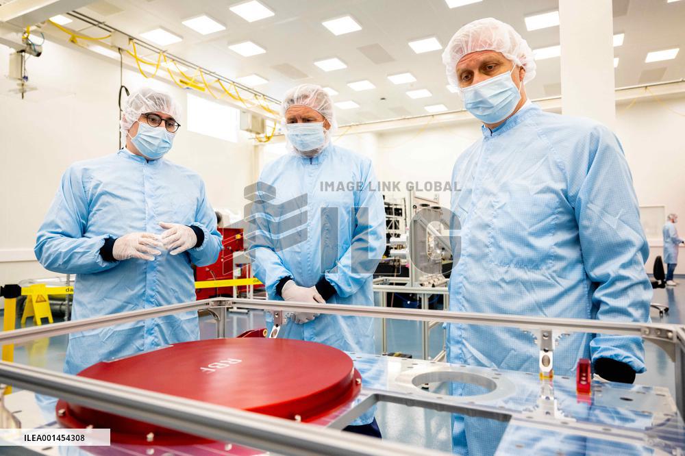 Royals Visit To Aero Space Lab - Mont-Saint-Guibert