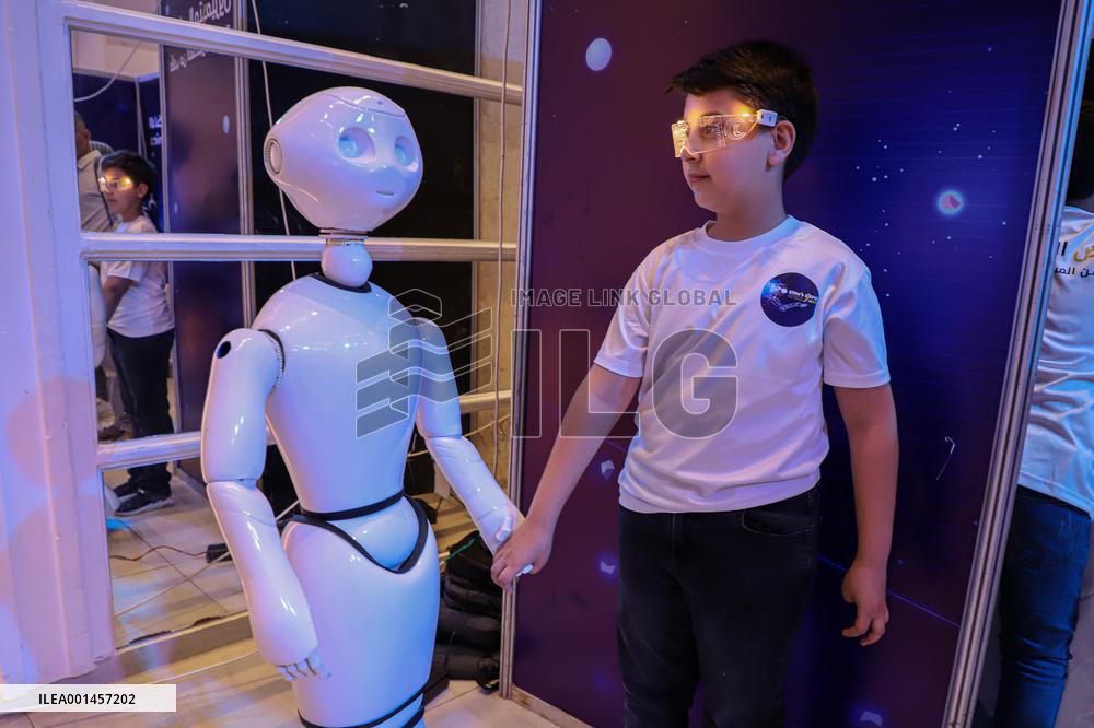 MIDEAST-GAZA-TECHNICAL EXPO-TEENS