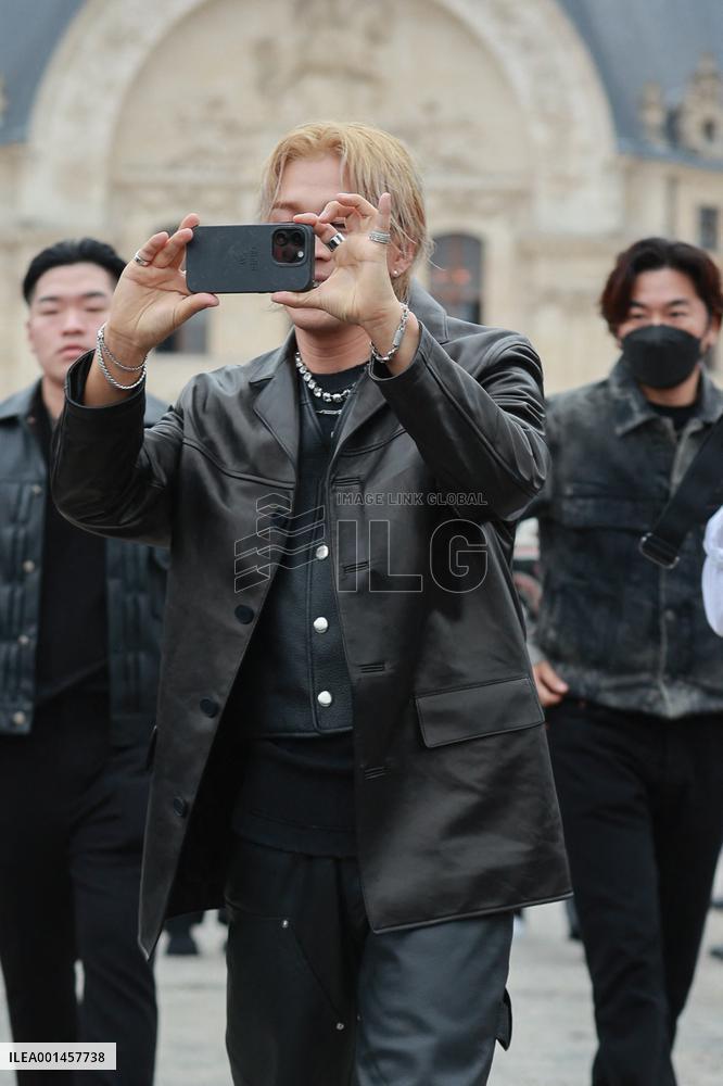 PFW - Givenchy Menswear Spring-Summer 2024 - Arrivals NB