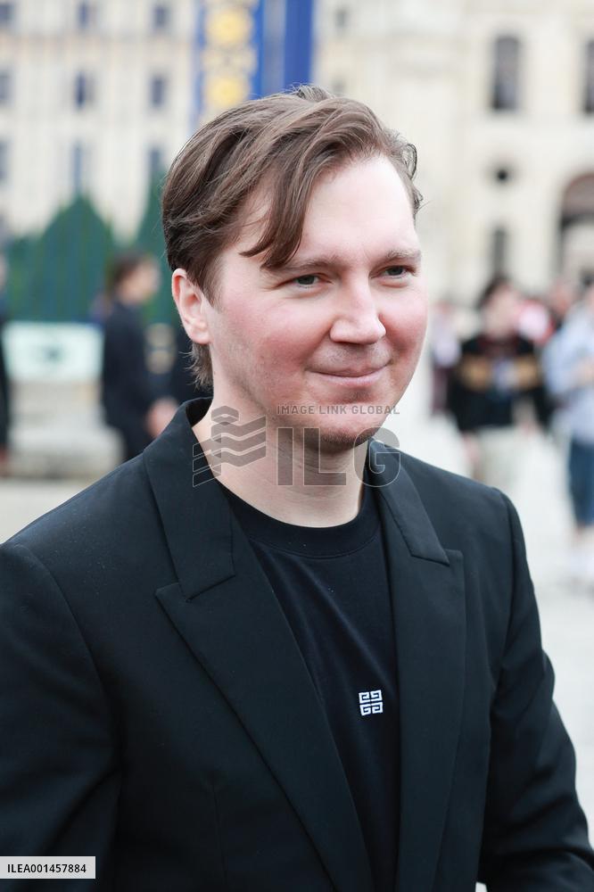 PFW - Givenchy Menswear Spring-Summer 2024 - Arrivals NB