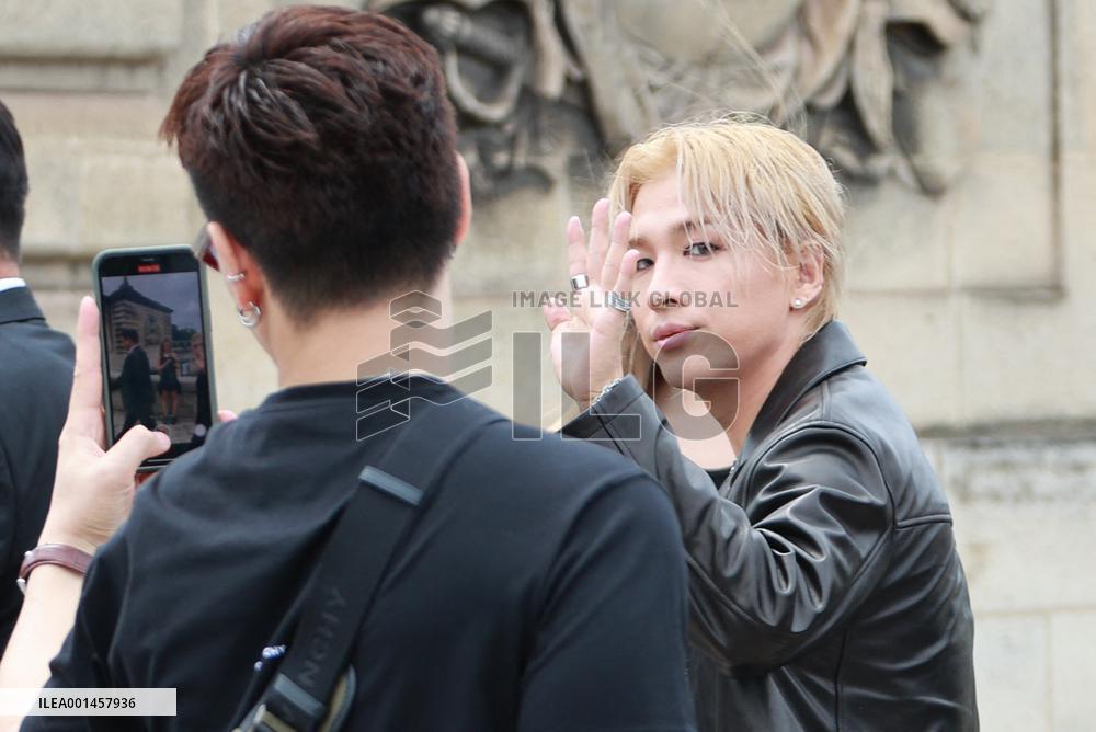 PFW - Givenchy Menswear Spring-Summer 2024 - Arrivals NB
