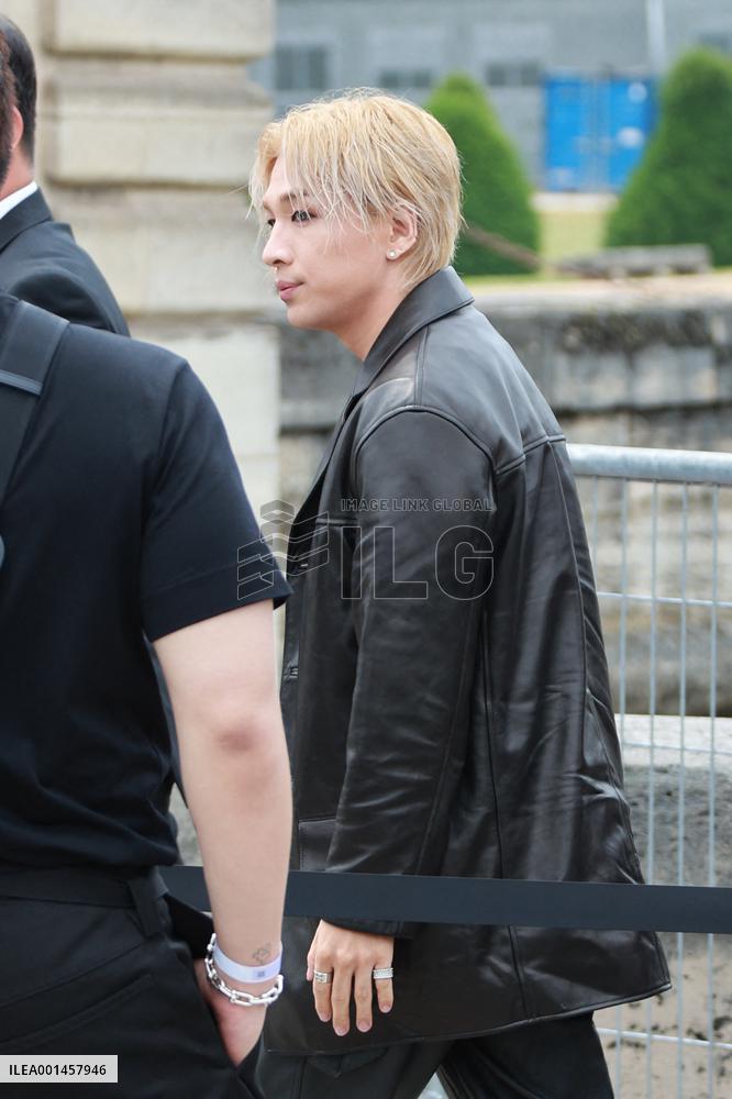 PFW - Givenchy Menswear Spring-Summer 2024 - Arrivals NB