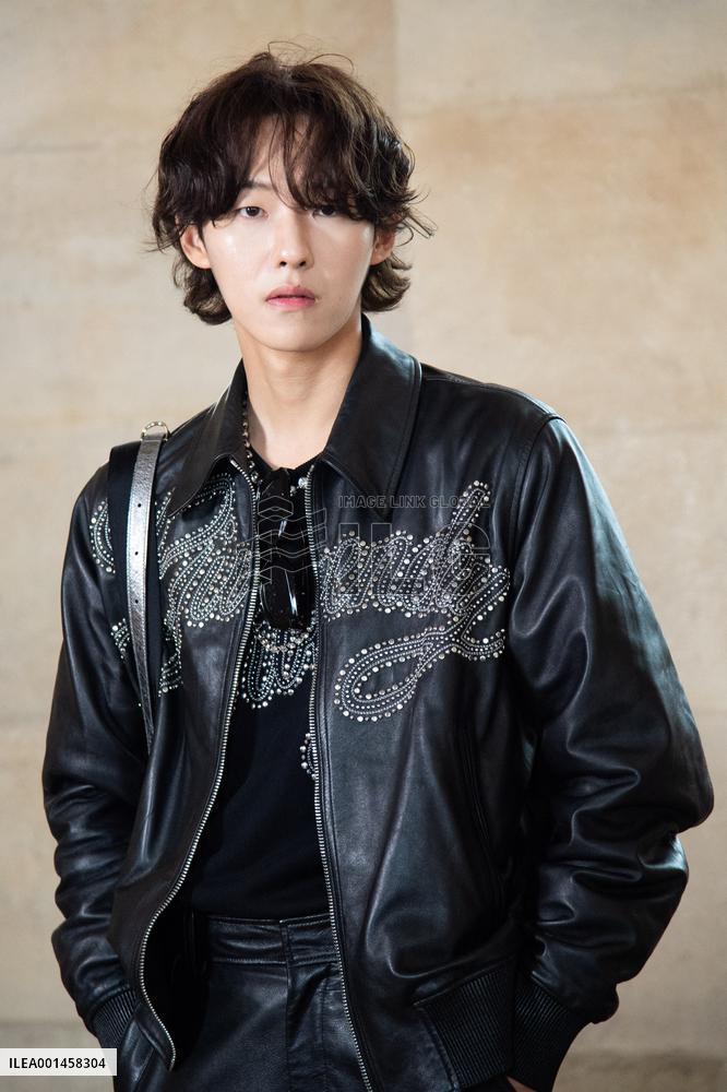 PFW Givenchy Photocall