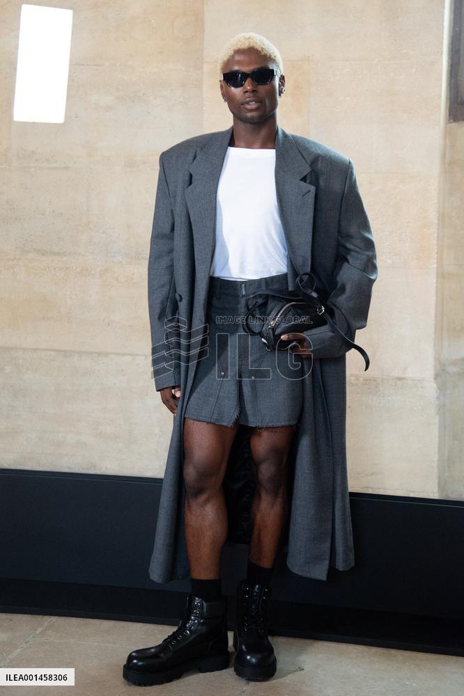 PFW Givenchy Photocall