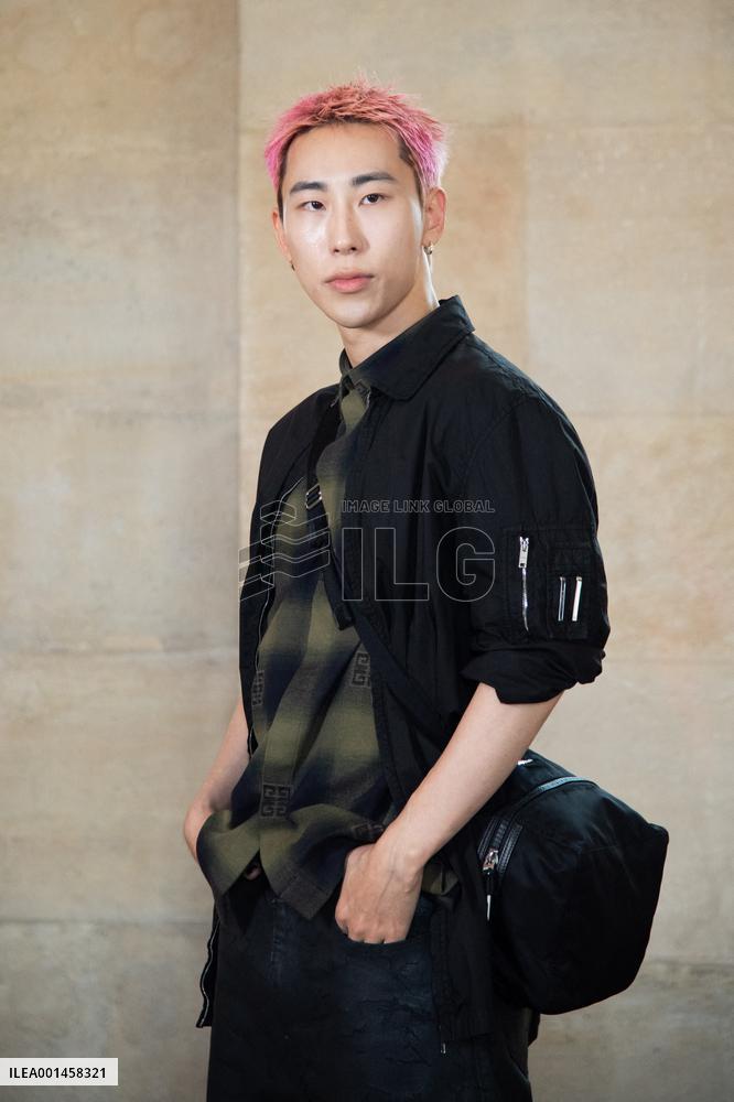 PFW Givenchy Photocall