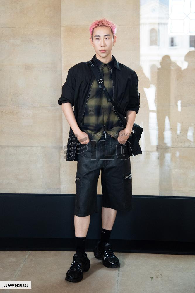 PFW Givenchy Photocall