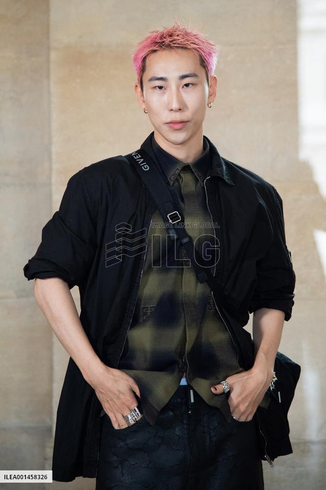 PFW Givenchy Photocall