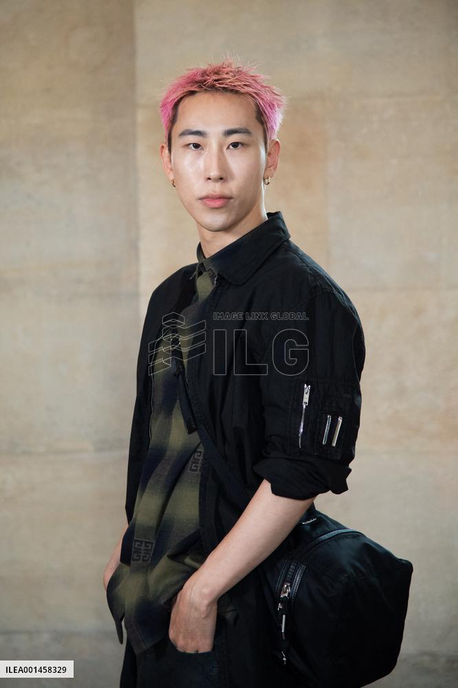 PFW Givenchy Photocall