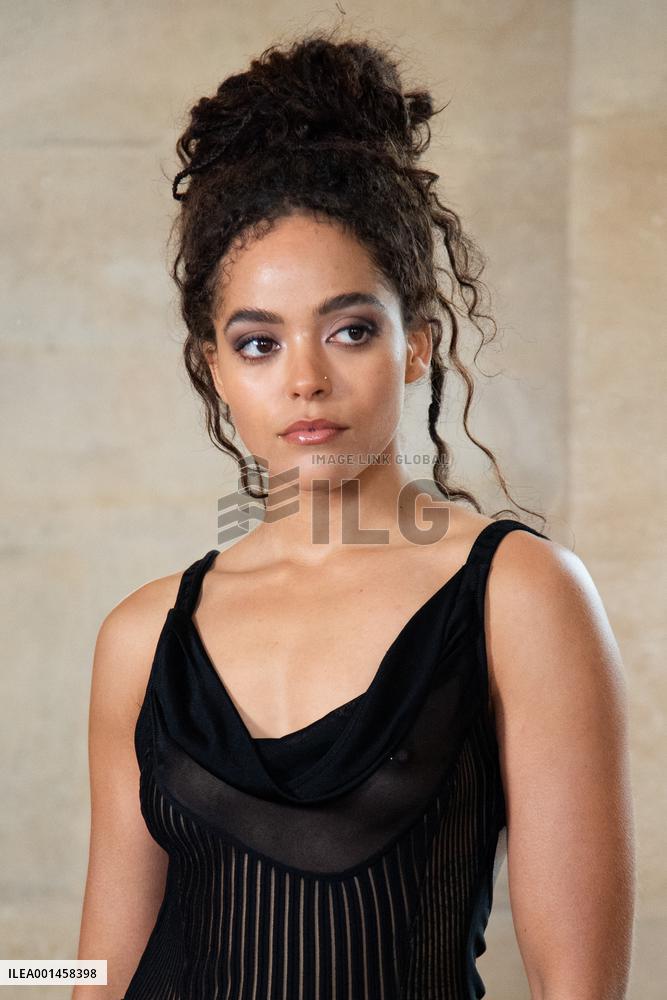 PFW Givenchy Photocall