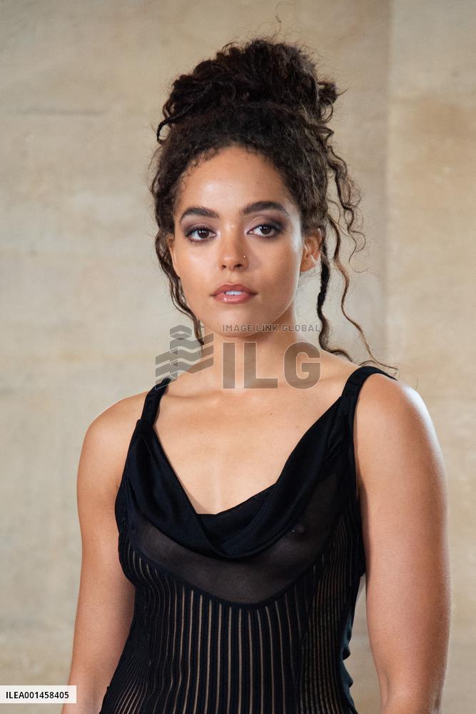 PFW Givenchy Photocall
