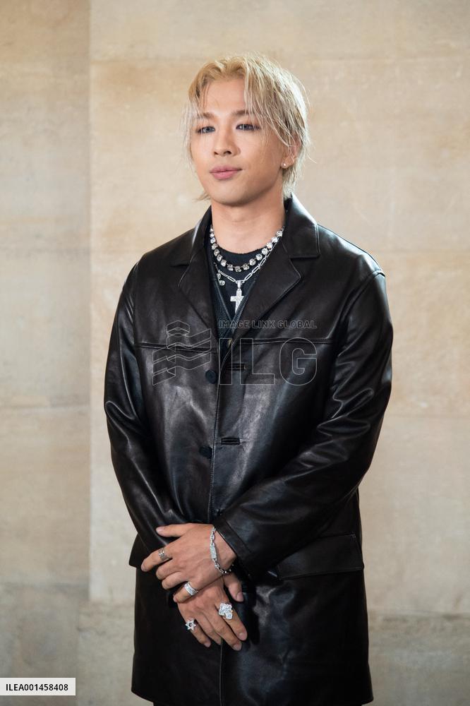 PFW Givenchy Photocall