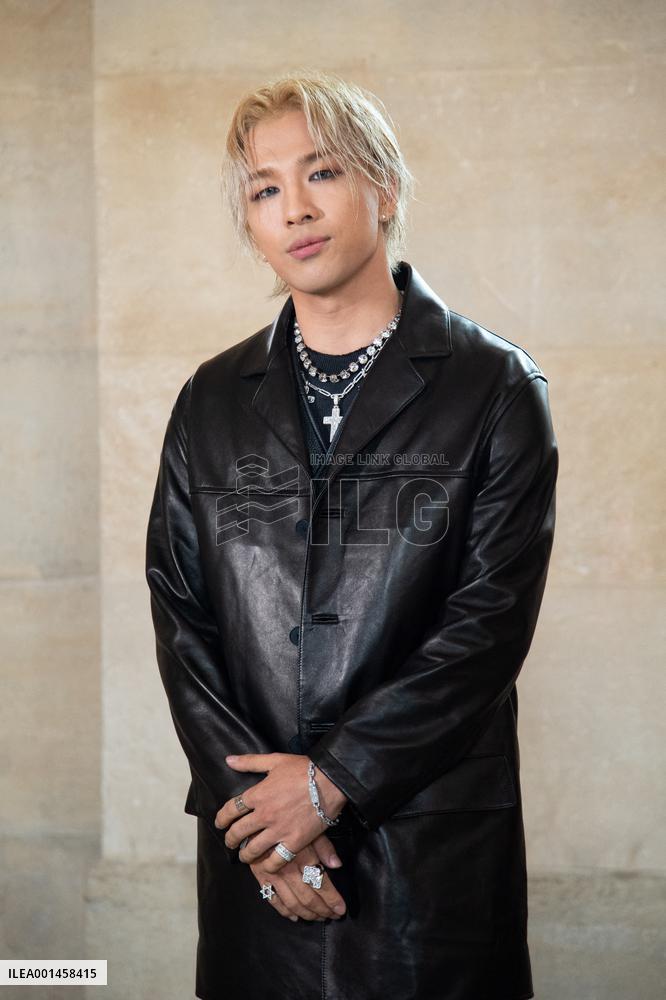 PFW Givenchy Photocall