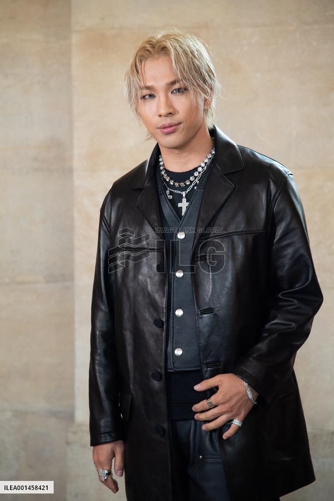 PFW Givenchy Photocall