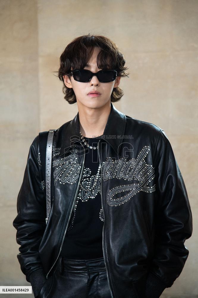 PFW Givenchy Photocall