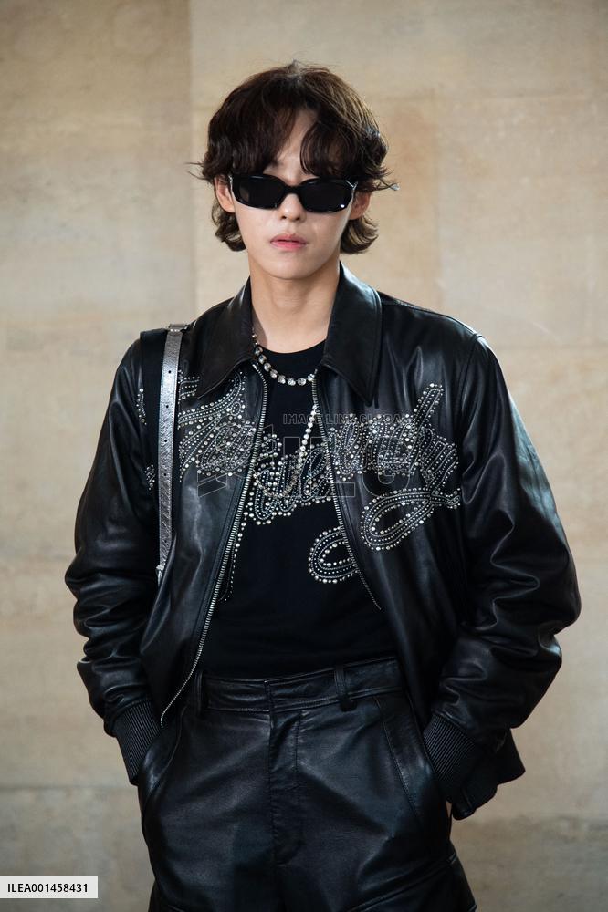 PFW Givenchy Photocall