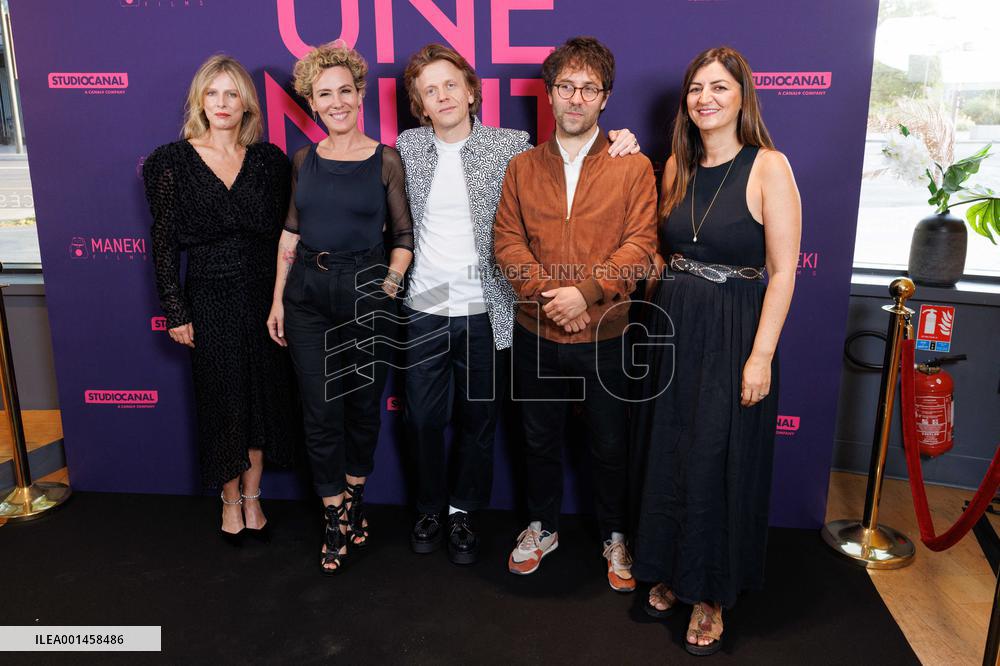 Une Vie Premiere - Paris