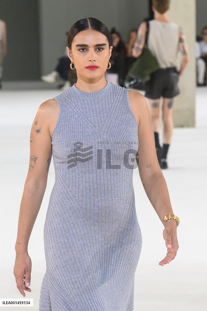 PFW - Jill Kortleve Models For AMI Alexandre Mattiussi