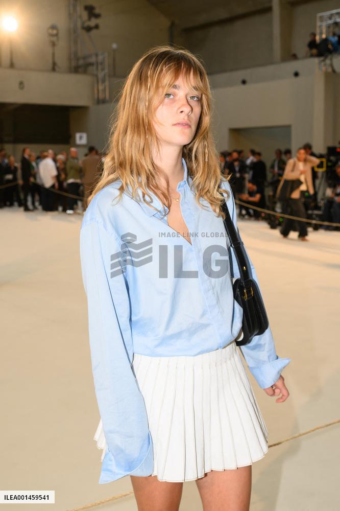 PFW - AMI Alexandre Mattiussi Front Row