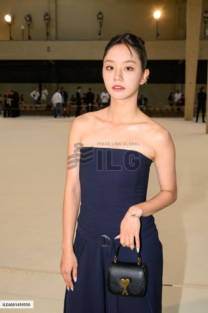 PFW - AMI Alexandre Mattiussi Front Row