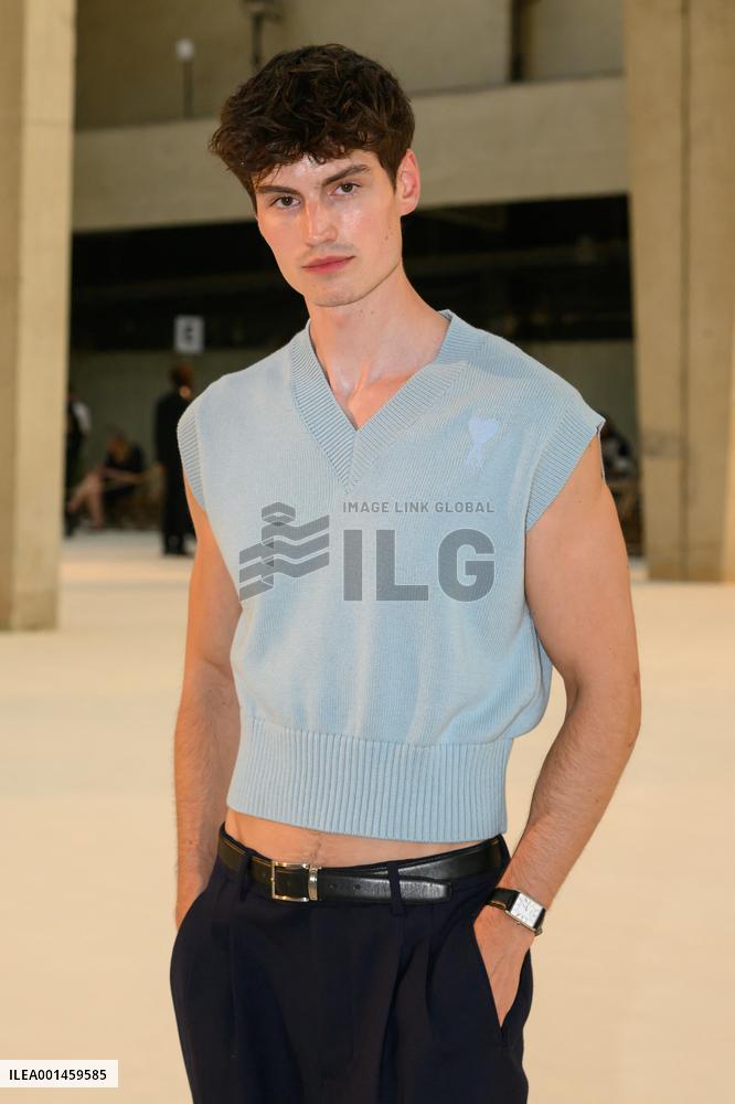 PFW - AMI Alexandre Mattiussi Front Row