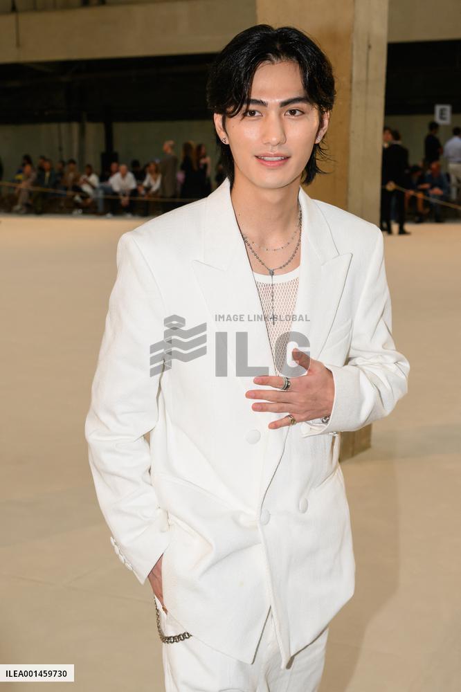 PFW - AMI Alexandre Mattiussi Front Row