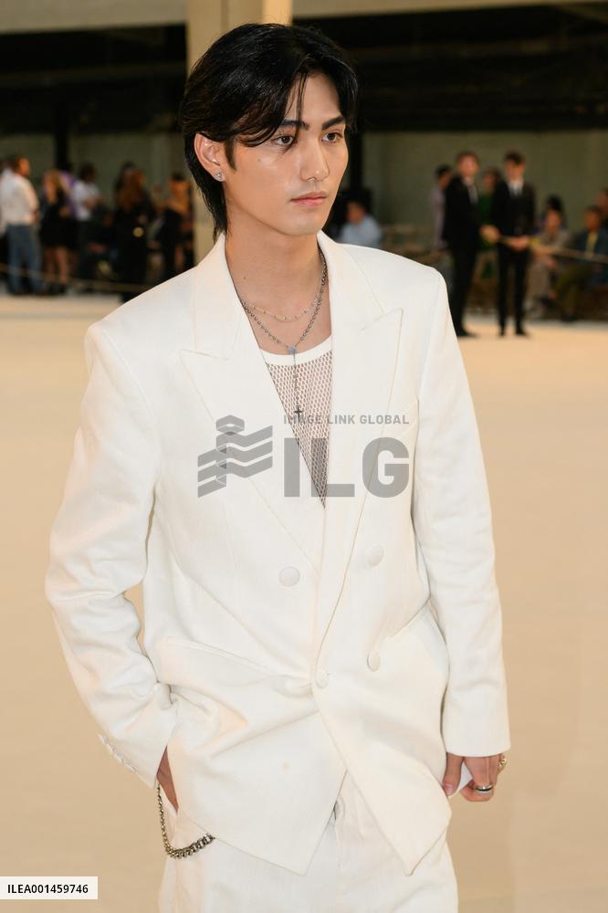 PFW - AMI Alexandre Mattiussi Front Row