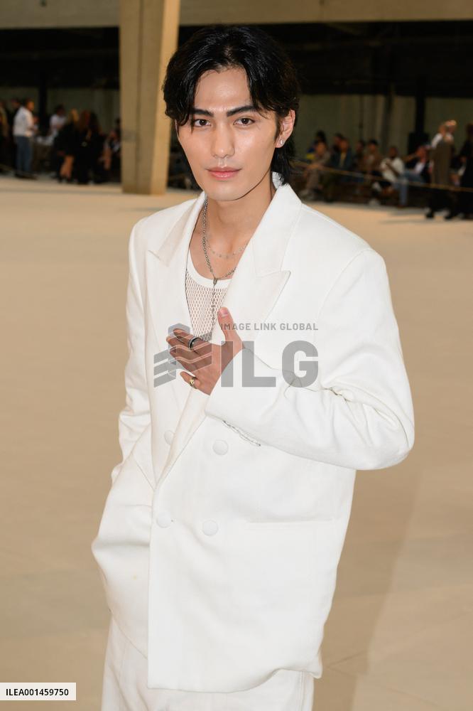 PFW - AMI Alexandre Mattiussi Front Row