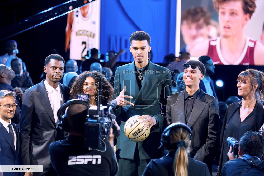 Victor Wembanyama Picked No. 1 Overall by Spurs - NYC