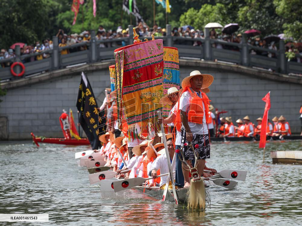 CHINA-GUANGZHOU-FOSHAN-DRAGON BOATS-VILLAGERS-EXCHANGE (CN)