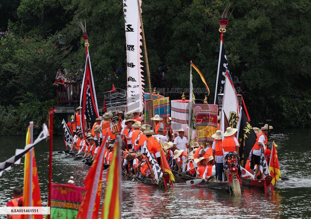 CHINA-GUANGZHOU-FOSHAN-DRAGON BOATS-VILLAGERS-EXCHANGE (CN)