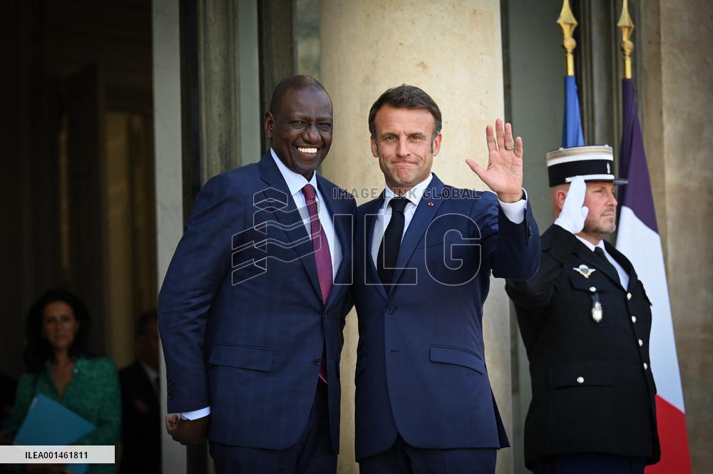 French President Receives Kenyan President - Paris
